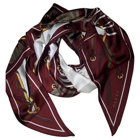 foulard soie gucci